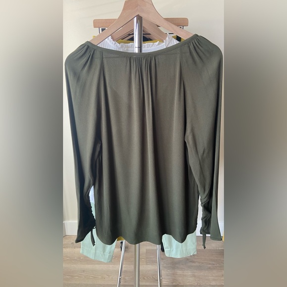 J.CREW POINT SUR Blouse Drapey Open V-Neck Long Sleeve Ruched Flowy Green J6240 - Picture 9 of 10